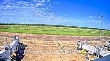 Weather camera view of Lake Charles Rgnl Arpt terminal bldg.