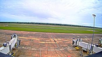 Weather camera view of Lake Charles Rgnl Arpt terminal bldg.