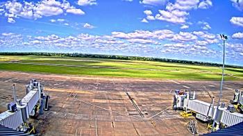 Weather camera view of Lake Charles Rgnl Arpt terminal bldg.