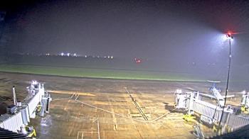 Weather camera view of Lake Charles Rgnl Arpt terminal bldg.