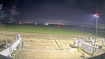 Weather camera view of Lake Charles Rgnl Arpt terminal bldg.