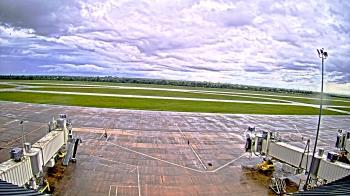 Weather camera view of Lake Charles Rgnl Arpt terminal bldg.