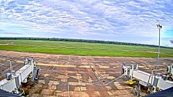 Weather camera view of Lake Charles Rgnl Arpt terminal bldg.