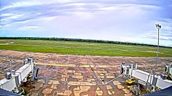 Weather camera view of Lake Charles Rgnl Arpt terminal bldg.