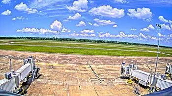 Weather camera view of Lake Charles Rgnl Arpt terminal bldg.