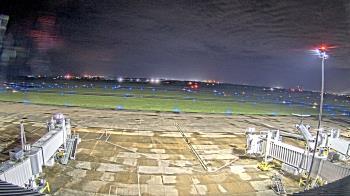 Weather camera view of Lake Charles Rgnl Arpt terminal bldg.