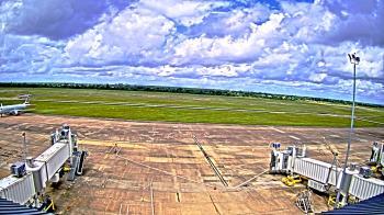 Weather camera view of Lake Charles Rgnl Arpt terminal bldg.