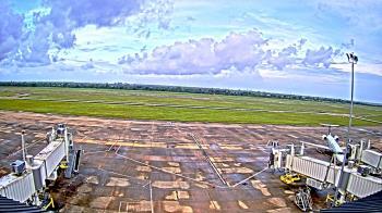 Weather camera view of Lake Charles Rgnl Arpt terminal bldg.