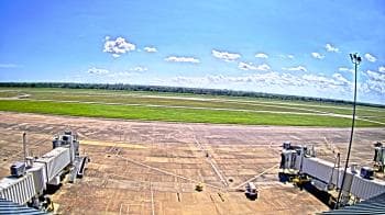 Weather camera view of Lake Charles Rgnl Arpt terminal bldg.