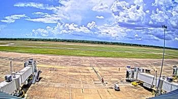 Weather camera view of Lake Charles Rgnl Arpt terminal bldg.