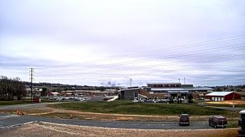 Weather camera view of Pequea Valley IS.