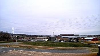 Weather camera view of Pequea Valley IS.