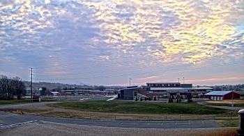 Weather camera view of Pequea Valley IS.