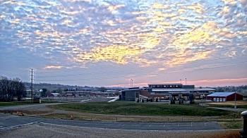 Weather camera view of Pequea Valley IS.