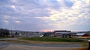 Weather camera view of Pequea Valley IS.