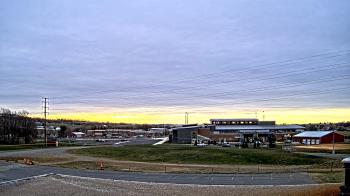 Weather camera view of Pequea Valley IS.