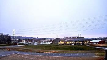 Weather camera view of Pequea Valley IS.