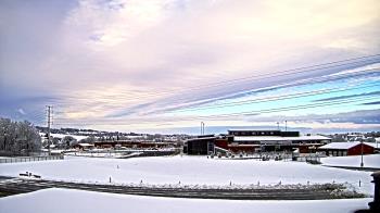 Weather camera view of Pequea Valley IS.