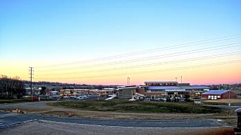 Weather camera view of Pequea Valley IS.