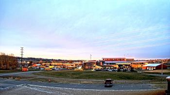 Weather camera view of Pequea Valley IS.