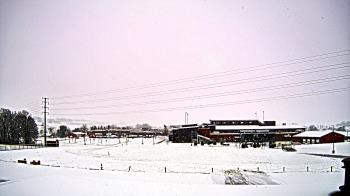 Weather camera view of Pequea Valley IS.