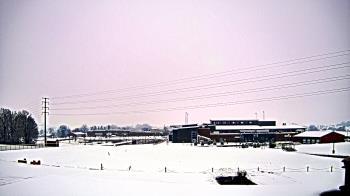 Weather camera view of Pequea Valley IS.