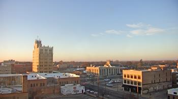 Weather camera view of KSAL Radio - Salina city.