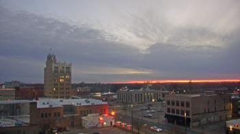 Weather camera view of KSAL Radio - Salina city.