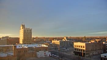 Weather camera view of KSAL Radio - Salina city.