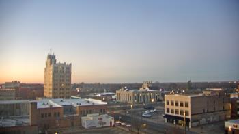 Weather camera view of KSAL Radio - Salina city.