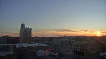 Weather camera view of KSAL Radio - Salina city.