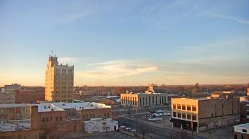 Weather camera view of KSAL Radio - Salina city.