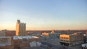 Weather camera view of KSAL Radio - Salina city.