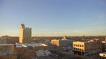 Weather camera view of KSAL Radio - Salina city.