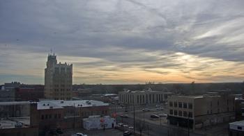 Weather camera view of KSAL Radio - Salina city.