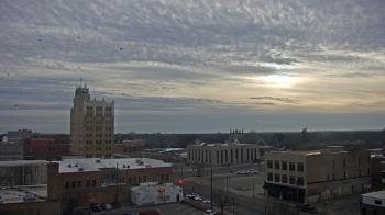 Weather camera view of KSAL Radio - Salina city.