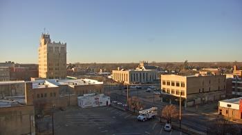 Weather camera view of KSAL Radio - Salina city.