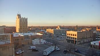 Weather camera view of KSAL Radio - Salina city.