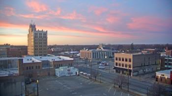 Weather camera view of KSAL Radio - Salina city.