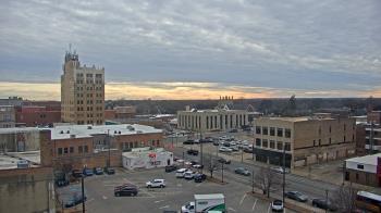 Weather camera view of KSAL Radio - Salina city.
