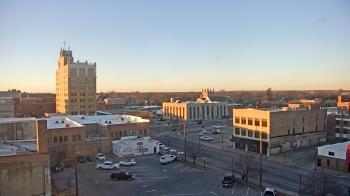 Weather camera view of KSAL Radio - Salina city.