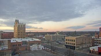 Weather camera view of KSAL Radio - Salina city.