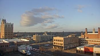 Weather camera view of KSAL Radio - Salina city.