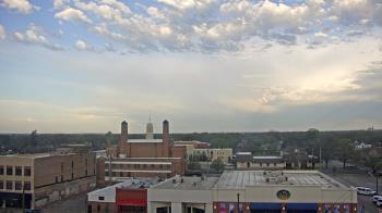 Weather camera view of KSAL Radio - Salina city.