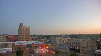 Weather camera view of KSAL Radio - Salina city.