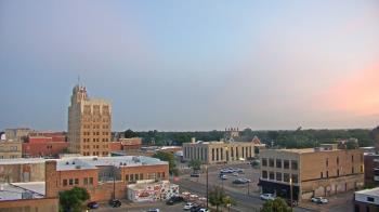 Weather camera view of KSAL Radio - Salina city.