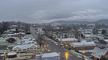 Weather camera view of Russell County Courthouse.