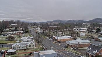 Weather camera view of Russell County Courthouse.