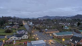 Weather camera view of Russell County Courthouse.