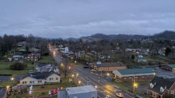 Weather camera view of Russell County Courthouse.